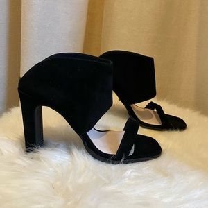 Black 42 gold heels, size - 7.5